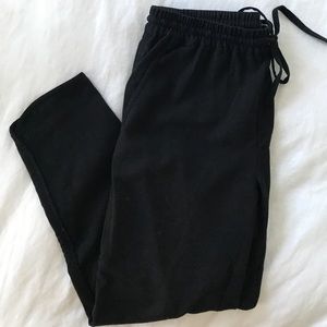 Madewell black cropped joggers